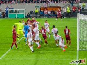 pic041Auch Mitch Langerak (gelber Fleck) brachte offensiv keine Verbesserung. © VfB-Bilder.de